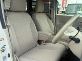 自社認証工場を完備しておりますので、納車前の車検・整備や、アフターメンテナスもばっちりですので、安心して当社にお任せ下さい。また、当社にて車輌ご成約のお客様はオイル交換永久無料のサービス付きです!