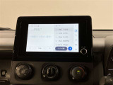 広い展示場にゆったりと展示をしております。ベビーカーでもゆっくりと車をご覧いただけますよ!