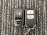 スペアのスマートキーと取扱説明書にメンテナンスノートも付いています。整備記録も残っているので安心です。