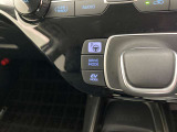 アドバンストパークがついております。最新の自動駐車システムで駐車が苦手な方をアシストしてくれます!