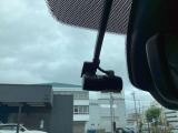 もう無くてはならない、ドライブレコーダーが搭載済みです!あおり運転等の抑制にもなりますし、万が一の時もこれでバッチリ確認できます!