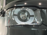LEDヘッドライトは、点灯の瞬間から最大光量を発揮し、突然暗くなるトンネルなどでの安定感を高めます。