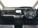 ★いつでも気持ちよく運転できて、使い勝手のいい収納や体をケアするシート、細部にまでこだわったインテリア♪