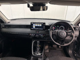 見通しの良い運転席回りとなっておりますので安心して運転をして頂けます!窓が大きいので明るく開放的な室内です