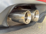 【TRD製スポーツマフラー】装備!エアロは他メーカーにしてもマフラーはTRDで!と仰る方もいるほど技術の高いドレスアップマフラーです☆心地よいエキゾーストサウンドを楽しんでください☆