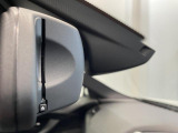 【ルームミラー一体型ETC】BMWといえばルームミラー一体型のETC。ドライバーから差し込めるかたちになっておりますので、差し忘れの際も慌てずにご利用いただけます。