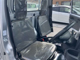 見通しのよいすっきりとした視界で、誰でも運転しやすいです。運転のしやすさは疲れにくさにも繋がりますよ♪