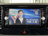 目的地設定はスムーズに行えます。見やすい画面で、長距離ドライブも安心。日々の通勤やレジャーに、快適なカーナビゲーションシステムが役立ちます。