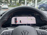 メーターパネルの表示はステアリング右側のスイッチで切り替えることができます。