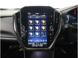 11.6インチの縦型ディスプレイに、ナビゲーション機能をはじめ、エンターテインメント、車両情報、エアコン操作、各種設定などを集約。タブレットのような感覚で、直感的に操作できます。