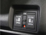 ◆両側電動スライドドア◆狭い駐車場でも乗り降りが楽々♪お子様が隣の車にドアを当ててしまう心配もございません!小さなお子様連れの方もこれで安心。