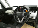 見通しのよいすっきりとした視界で、誰でも運転しやすいです。運転のしやすさは疲れにくさにも繋がりますよ♪