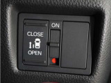 ◆片側電動スライドドア◆狭い駐車場でも乗り降りが楽々♪お子様が隣の車にドアを当ててしまう心配もございません!小さなお子様連れの方もこれで安心。