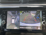 ■アラウンドビューモニター■クルマを真下から見下ろしているかのように周囲の状況を直感的に把握し、安心して駐車が出来ます。