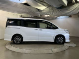 綺麗なボディーカラーで運転が楽しくなりますね☆