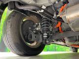 お車を安心してお乗りいただく為には、足回りの定期点検が欠かせません。サービスサポート(有償保証)では無料点検もご提供しており、安心のカーライフをお過ごしいただけるサポート体制が整っています。
