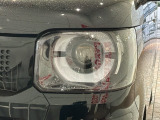 LEDヘッドライトは、点灯の瞬間から最大光量を発揮し、突然暗くなるトンネルなどでの安定感を高めます。