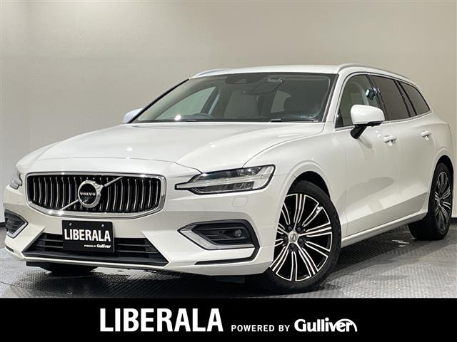 V60 B5 インスクリプション 4WD 本革シート