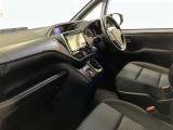 分かりやすく操作しやすい運転席まわりです☆