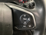 【アダプティブ・クルーズ・コントロール】予め設定した車速内でクルマが自動的に加減速。 前走車との適切な車間距離を維持しながら追従走行し、高速道路でのドライバーの疲労を軽減してくれる嬉しい機能付♪