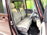 運転席シート廻りは使用感も少なく、良好な状態となっています。丁寧に使われていたことがよくわかりますね。