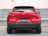 CX-30のエクステリアデザインは、明確なラインを使わず、面の動きのみで表現。アートとしての美しさと生命感を感じさせるデザインを創生しています