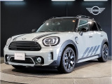 MINI クロスオーバーが入庫いたしました。ボディーカラーは、