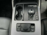スカイアクティブ8速AT走る楽しさを気軽に味わえます!電動パーキングブレーキも装備しています。