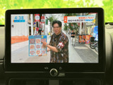 停車中には、地上デジタル放送を楽しめます。待ち時間や休憩時間に、ニュースやドラマを鑑賞。快適な時間を過ごせます。
