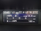 車両の瞬間燃費や、航続可能距離( のガソリン残量で、どれくらいの距離を走れるのか)を表示してくれる「マルチファンクションディスプレイ」(以降、MFD)を装備!