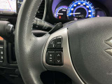 【ステアリングスイッチ】運転中に前方から目線をそらすことなくオーディオ等の操作が可能な便利機能!安心&快適なドライブを演出してくれます。