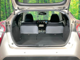 普段のお買い物や通勤、送迎等に十分な荷室スペースを確保しております。セカンドシートを倒すと、大きな荷物の積載も可能です♪