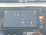【ディスプレイオーディオ】お持ちのスマホやMP3プレイヤーとの無線接続で音楽再生が可能!コードで繋ぐわずらわしさも無く、手軽にお気に入りの音楽を楽しめます。