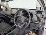 コンパクトボディで狭い道でもスムーズに走れる取り回しのよさ。運転もラクラクです。