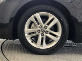 純正16インチアルミ!タイヤサイズは205/55R16です