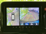 後方確認をサポートするモニターで、安全な運転を支援します。狭い道や駐車場での取り回しも楽になります。運転に自信がない方にもおすすめです。