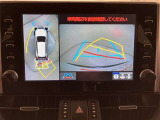 バックガイドモニターで、後方を確認しながら安心して駐車することができます。運転初心者も熟練者も必須の機能ですよ!