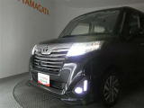 LEDヘッドライトです。デザイン性がよくとても明るいので、夜間の走行や悪天候でも安心です。しかも長寿命!