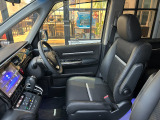 ゆったりとした運転席です★