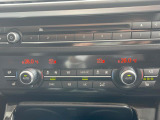 ●フロントシートヒーティング:運転席・助手席共にシートヒーターを装備しております。●デュアルオートエアコン:運転席・助手席それぞれで温度設定が可能な独立式オートエアコンを標準装備しております!