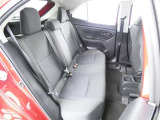 ゆとりある広々とした車内空間は、ドライブを始め買い物やレジャーなど、幅広く活躍します。一人でもみんなとでもお出かけを楽しみましょう!