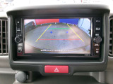 純正ナビゲーションバックカメラと駐車時に便利です☆