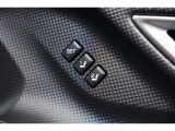 運転席のシートポジションメモリー機能は、登録済みの運転者と交代しても、シートポジションの変更の手間がかかりません。