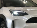 LEDヘッドライトです。デザイン性がよくとても明るいので、夜間の走行や悪天候でも安心です。しかも長寿命!