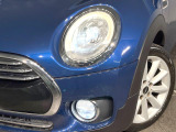 ●LEDヘッドライト:夜間走行時も良好な視界を確保し安心して運転できる高輝度LEDヘッドライトを装備!点灯速度が早く、消費電力も抑えられています。