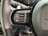 ステアリングにオーディオ操作スイッチが付いています。オーディオ画面に直接タッチしなくても操作が出来ますので、運転に集中できます。