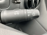 トンネル進入時や暗くなれば自動点灯するオートライトです。