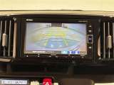 バックガイドモニターで、後方を確認しながら安心して駐車することができます。運転初心者も熟練者も必須の機能ですよ!