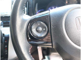お車選びをお楽しみ頂けるよう、在庫車の展示スペースを十分に確保しております。