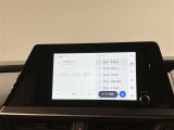 いまや必須装備「ナビゲーション」搭載!知らない場所にスイスイッとドライブ。もう、これなしではハンドルを握れませんね!でも運転中の操作は危険ですのでご注意ですね☆